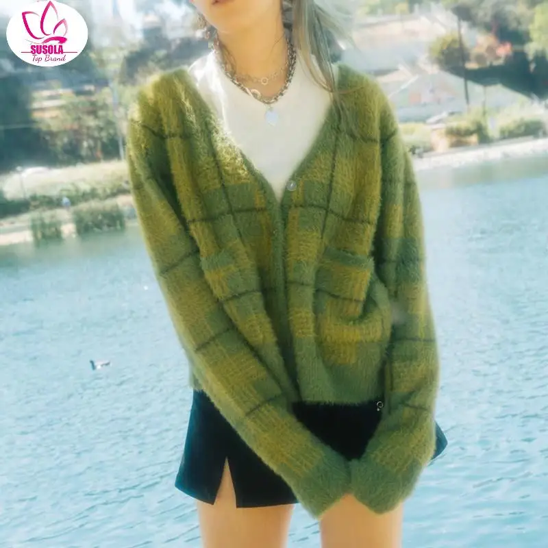 Свитер Женский вязаный в клетку с V-образным вырезом