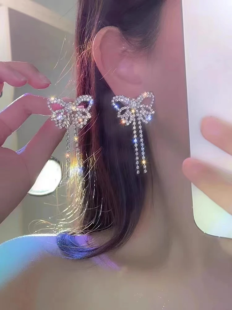 

2022 New Fashion Trend Elegant Delicate Full Diamond Exaggerated Butterfly Tassel Earrings Women's Jewelry Everyday Party Gifts