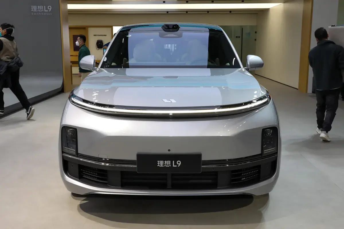 Новые энергетические транспортные средства 4-колесный электромобиль