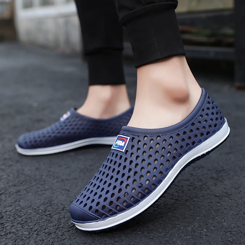 

Summer Clogs Shoes for Men New Summer Outdoor Beach Shoes Fashion Breathable Women's Slip on Sandals Light Soft Sole EVA Sandals