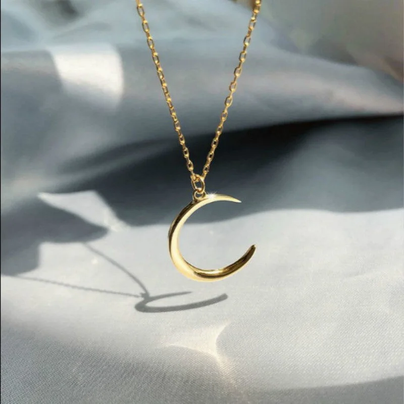 

Minimalist Moon Clavicle Chain Necklace for Women Fashion Exquisite Crescent Pendant Chain Necklaces Temperament Girl Jewelry