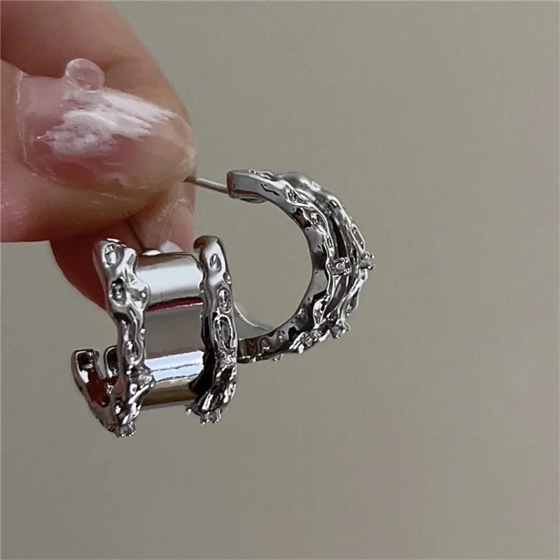 

C Shape Metal Earrings European And American Style Personality Fashion Stud Earrings Ms Girl Travel Wedding Accessories 2023