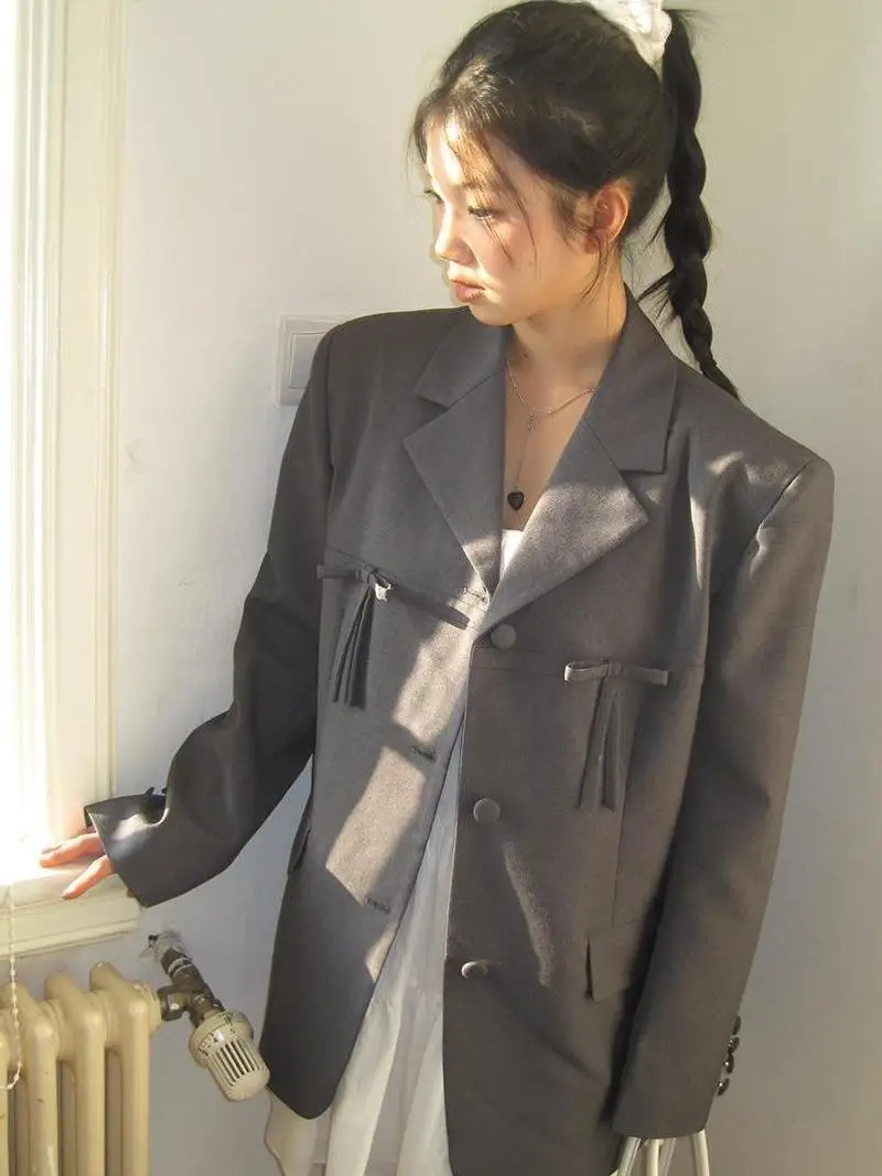 Куртка женская однобортная с бантом на весну-осень