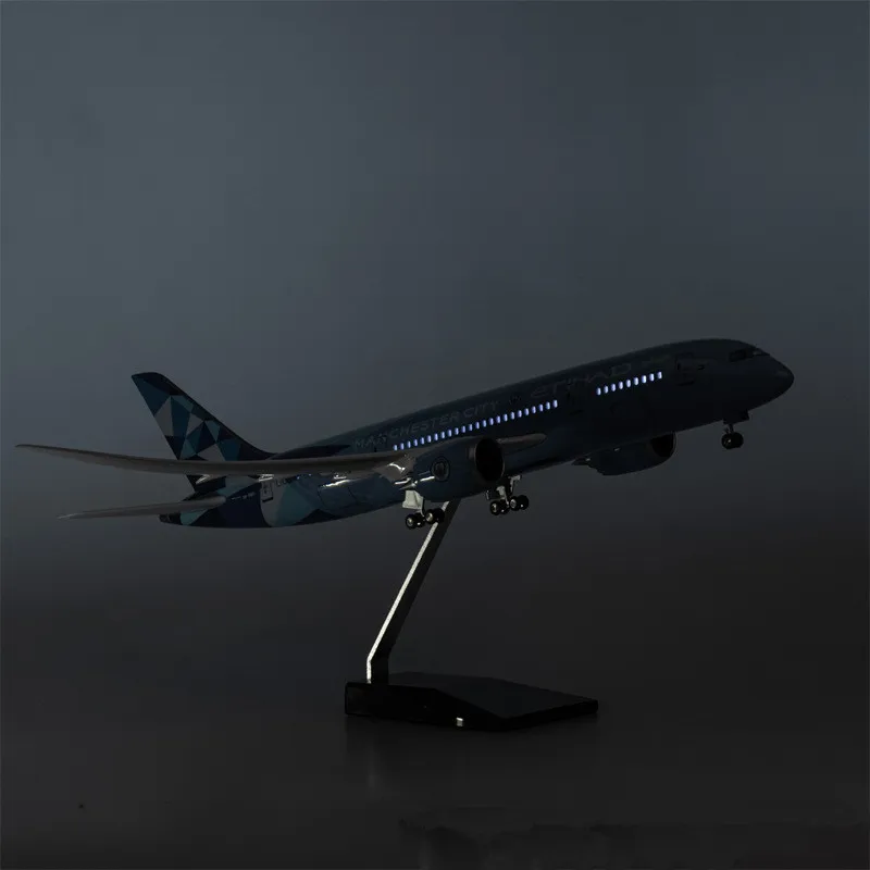 Модель самолета из полимерной смолы Etihad Airlines модель Боинг 130 в масштабе 1: 787