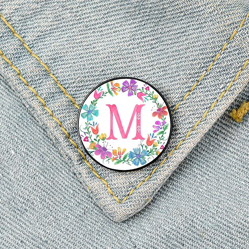 

M Floral Monogram Printed Pin Custom Brooches Shirt Lapel teacher tote Bag backpacks Badge Cartoon gift brooches pins for women