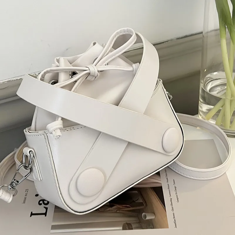 

2022 Summer New Popular All-match Messenger Bag High-quality Texture Niche Bucket Bag Foreign Temperament Small Bag Women