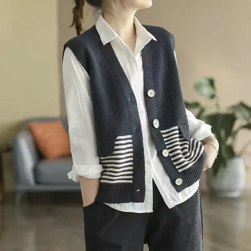 Свитер с v-образным вырезом жилет женский топ весенне-осенний вязаный в полоску