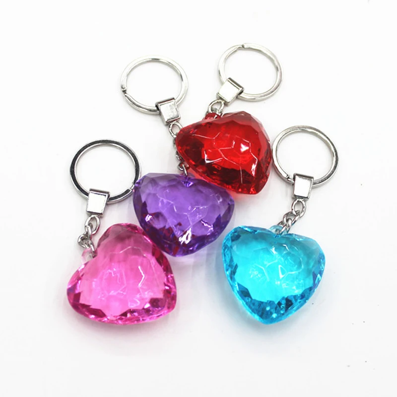 

1/2Pcs Transparent Acrylic Peach Heart Heart Keychain Couple Red Peach Heart Key Ring Crafts Heart-shaped Key Ring