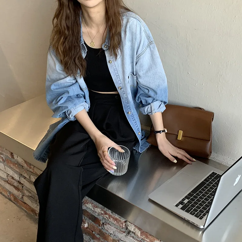 

Gradient Washed Tooling Denim Jacket Female Spring New Casual Harajuku Korean Fashion All-Match Shirt Loose Top Coats Female