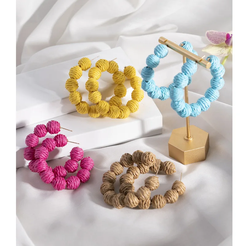 

Handmade Colorful Straw Rattan Knit Ball Hoop Earrings for Women Geometric Round Circle Raffia Earrings Summer Jewelry