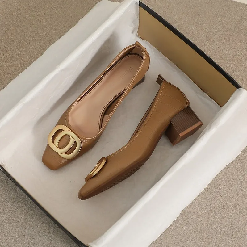 Женские туфли с квадратным носком на толстом каблуке весна-осень