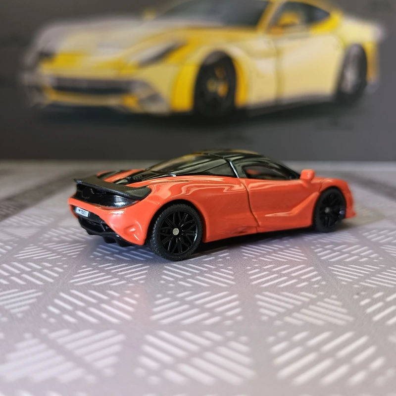 Фото Модель автомобиля McLaren 750s в масштабе 1:64, имитация суперкара из сплава, богатая детализация, тонкая работа, высокое качество. №4