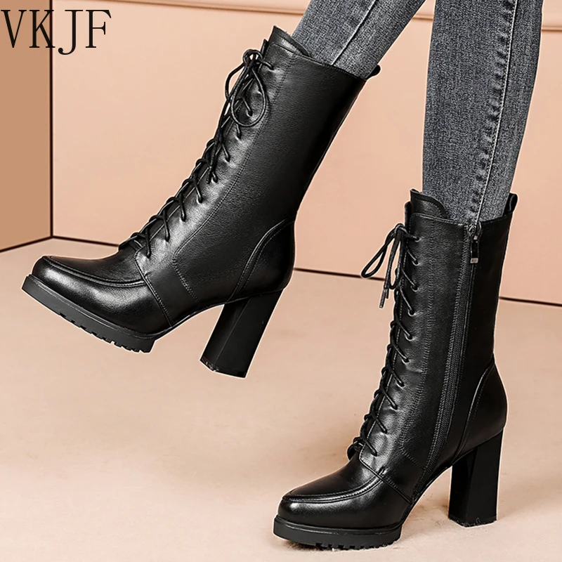 

Женские ботинки до середины икры из искусственной кожи, на высоком каблуке и платформе, черные мотоциклетные ботинки на молнии, Осень-зима ...