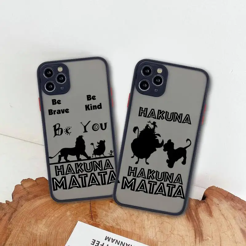 

Hakuna Matata The Lion King Simba Phone Case For iphone 13 12 11 Pro Max Mini XS 8 7 Plus X SE 2020 XR Matte Transparent Cover