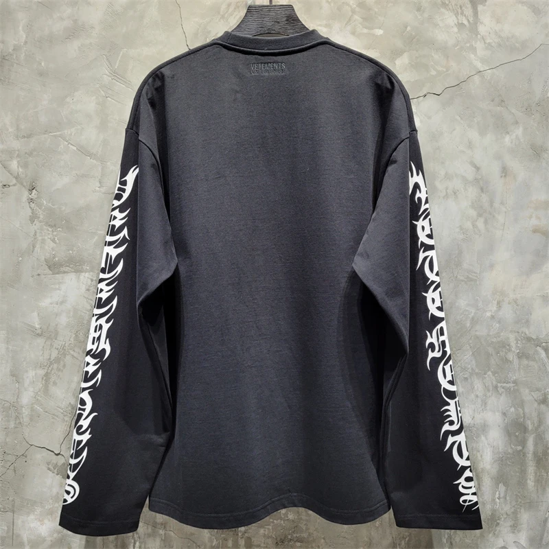 

Kanye West Season Long Sleeve Vetements Men Women Black T-Shirt Gothic Vetements Print T Shirt Back Embroidery VTM Tops