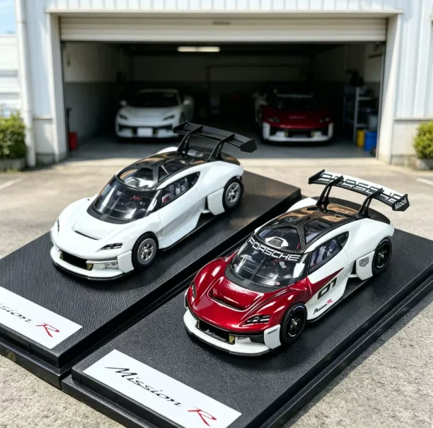 Фото Коллекционная модель автомобиля Karium 1:64 RWB Porsche Mission R из литого металла, подарок для рабочего стола [В наличии] №2