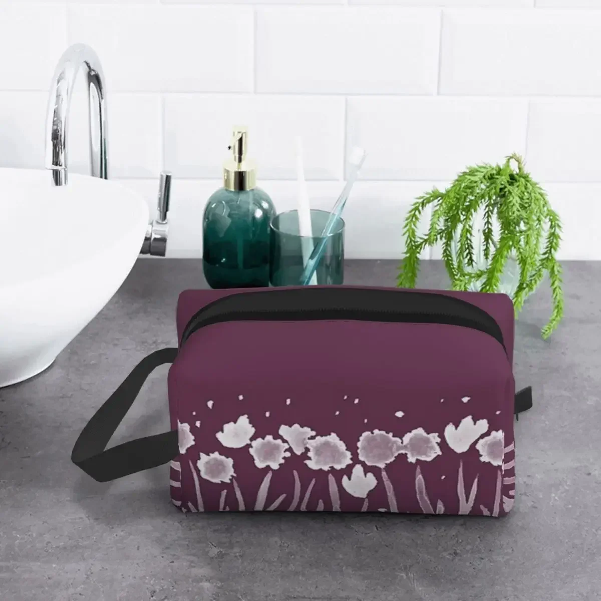 Косметичка для путешествий alliсветящаяся с акварелью и нарцидами органайзер