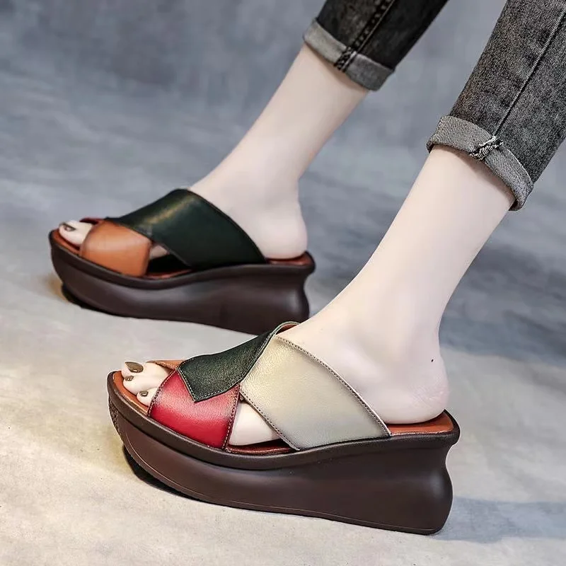 

Сандалии и тапочки женские в этническом стиле, уличная модная обувь на толстой подошве, танкетка из натуральной кожи, высокий каблук 7 см, на лето