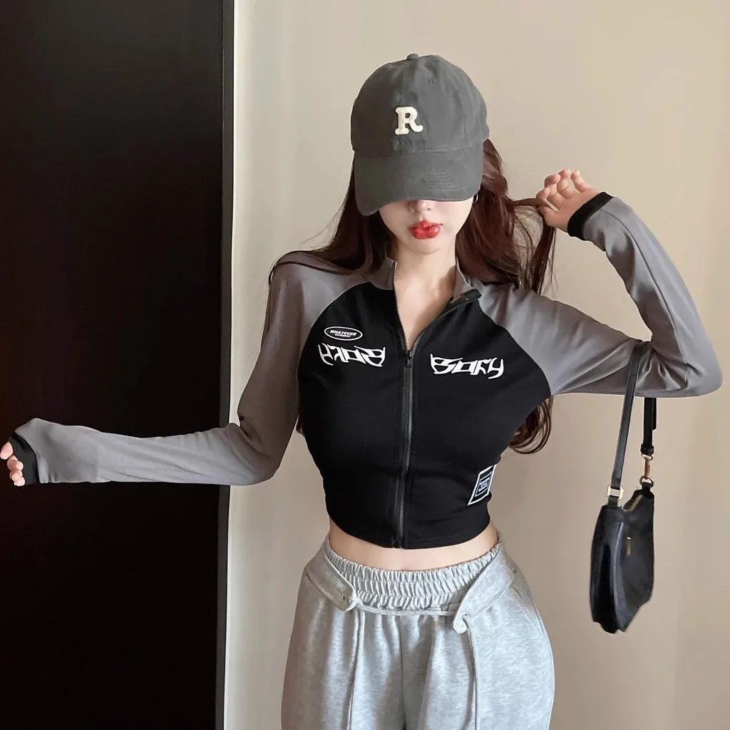 Укороченный топ на молнии с высокой талией и длинным рукавом