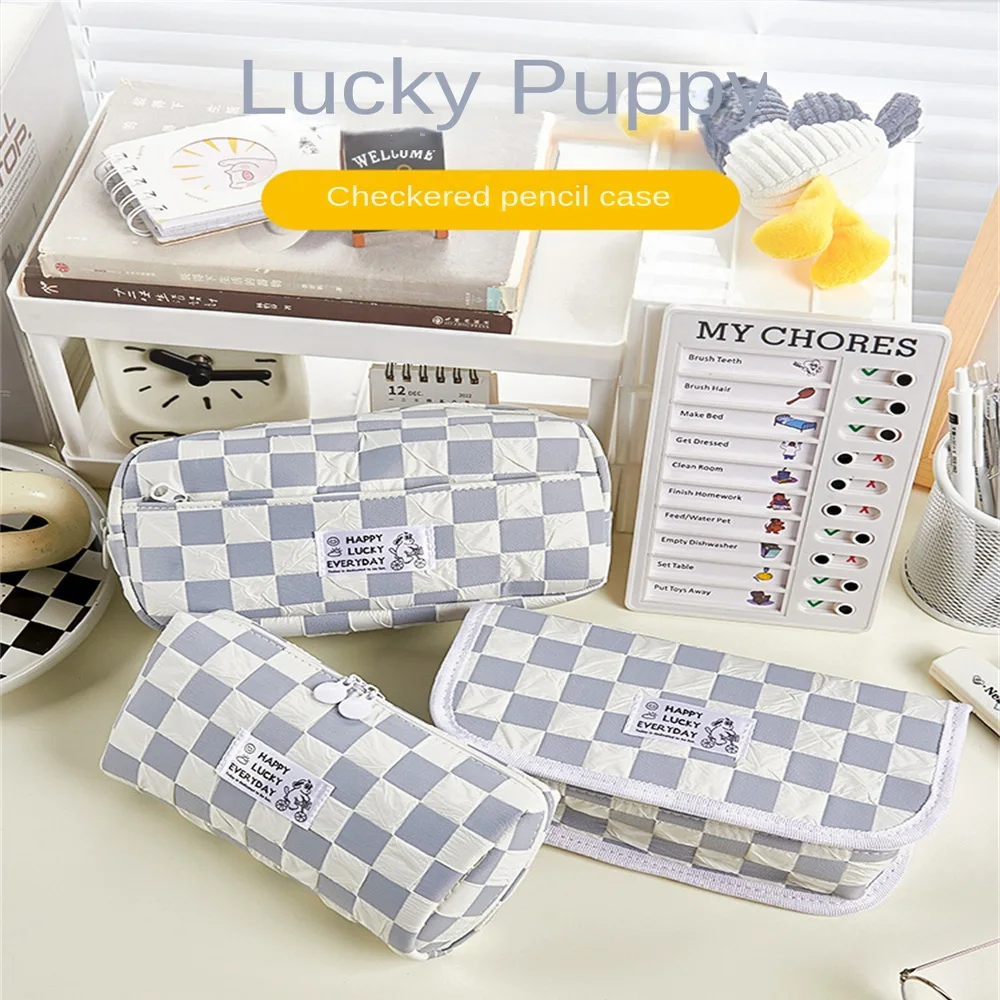 

Circular Double Zipper Checkered Storage Bag Comes With Interesting Fabric Labels Stationery Wallet Smooth But Not Stuck