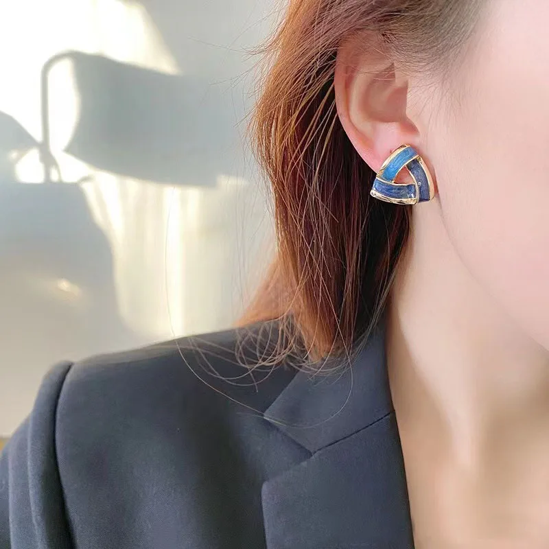 

Ladie FrenchEarrings Ladies Blue Enchantress Water Wave Ripples Lines Girls Gold Color Earrings Mosquito Coil Ear Clips Gifts