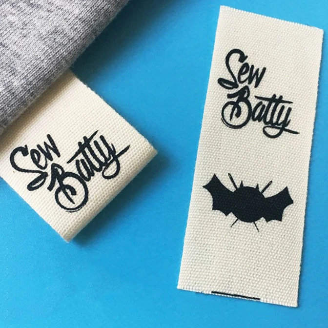 

30x70mm Private Care Label Cotton Tag Custom Neck Labels Logo Satin Woven Labels For T-Shirt Clothing