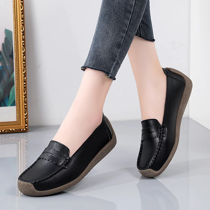 

Spring Autumn Women Flat Shoes Leather Slip on Casual Female Loafers Shoes Brand Sneakers Designer Women Moccasins Zapatos Mujer