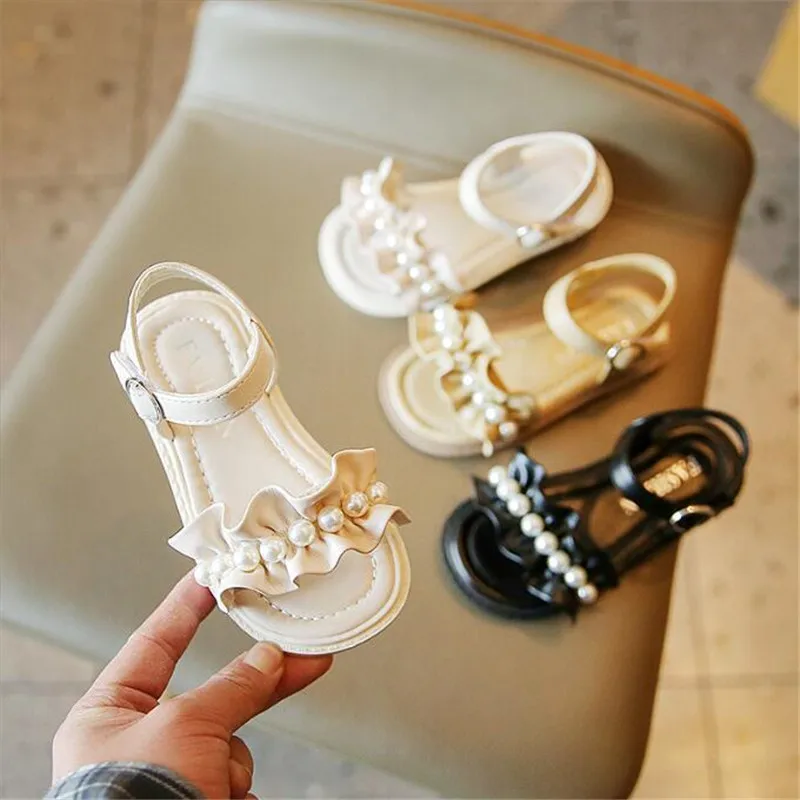 

Girls Summer Sandals Children Chic Ruffles Pleated with Pearls Beading Princess Sweet Casual Kids Beach Shoes Anti-skid 2023 New