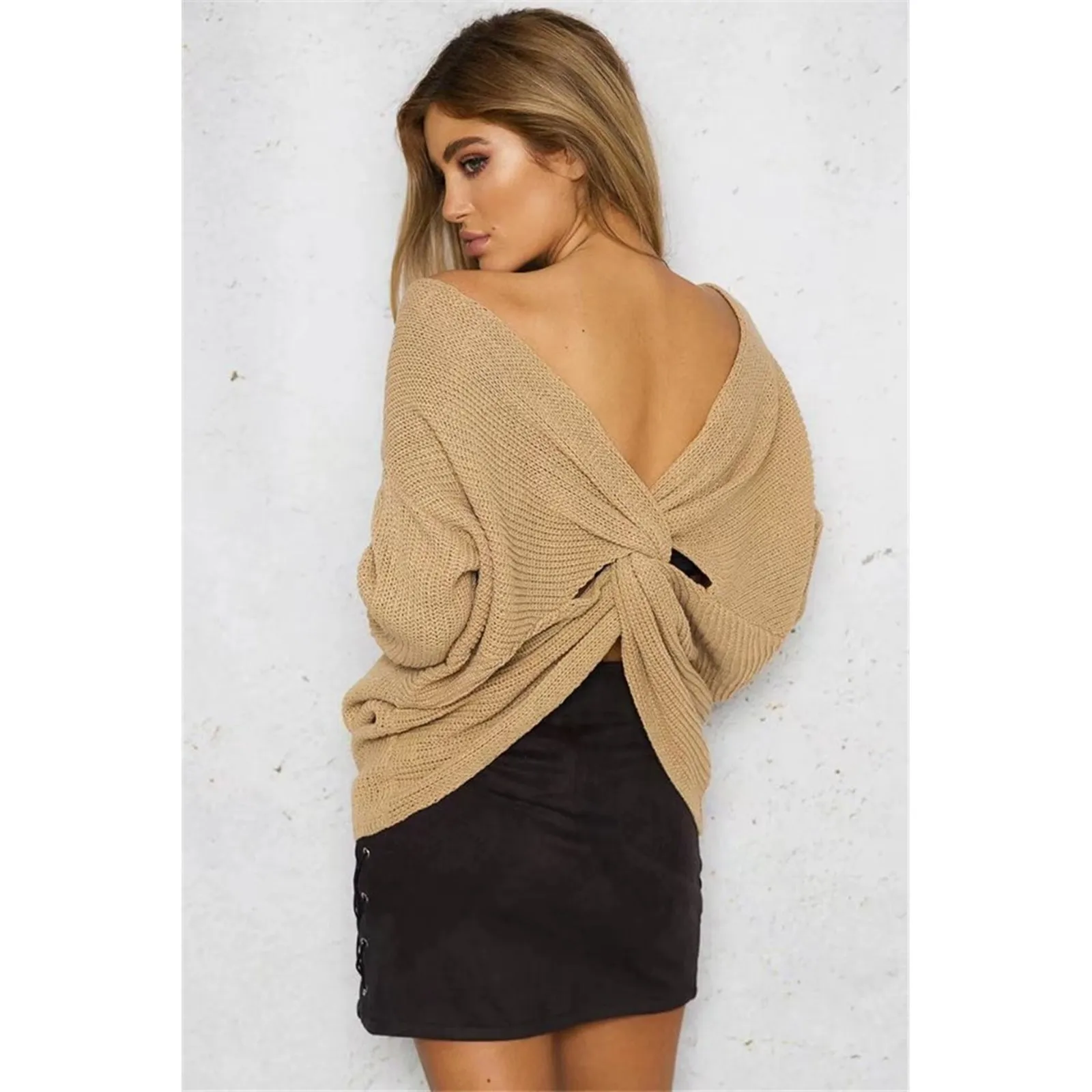 

Women Sexy Backless Sweater Solid Color Round Neck Pullover Long-Sleeve Jumper Oversized Top Female Loose Clothes Autumn Winter