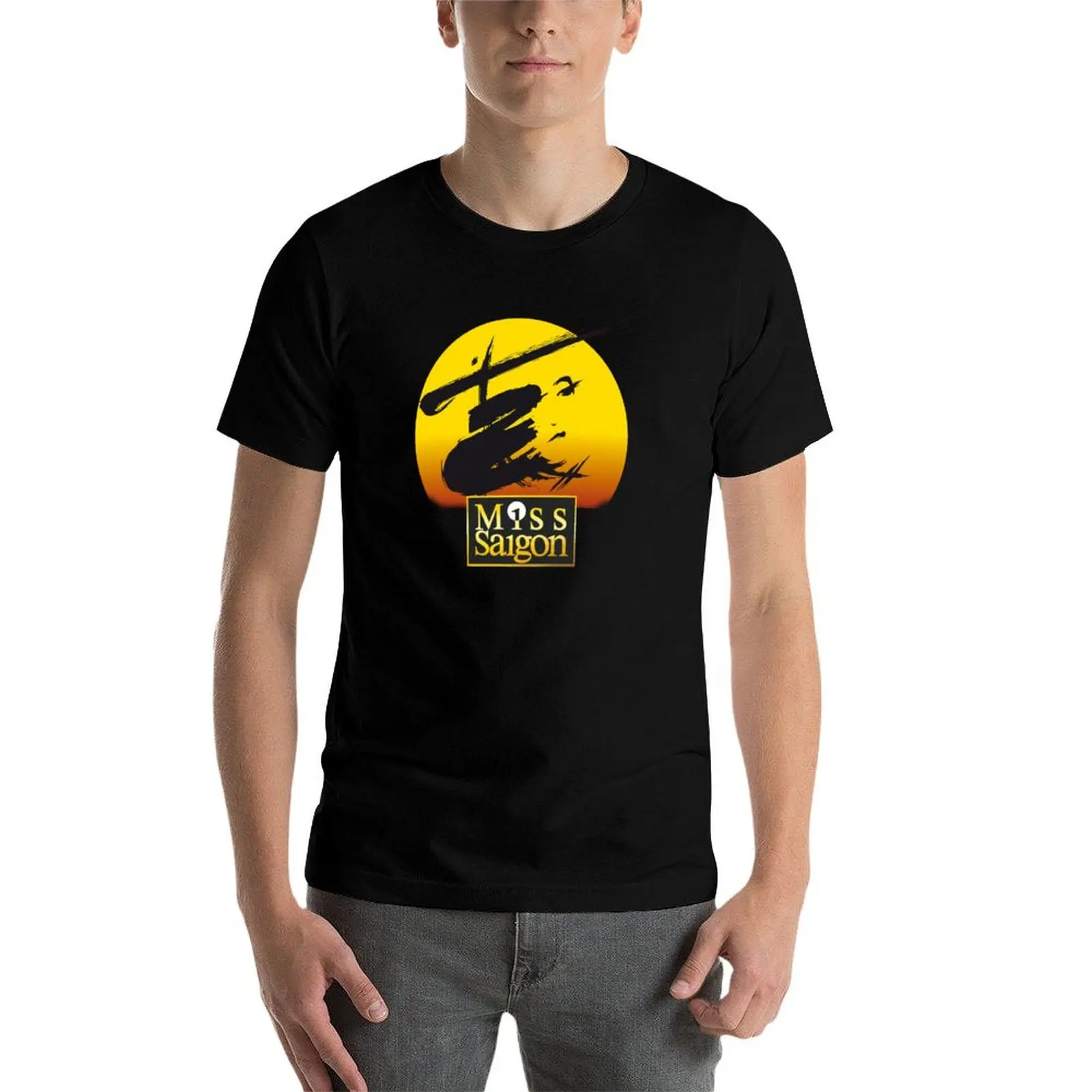 Фото Футболка Miss Saigon, минималистичная однотонная футболка с круглым вырезом №4