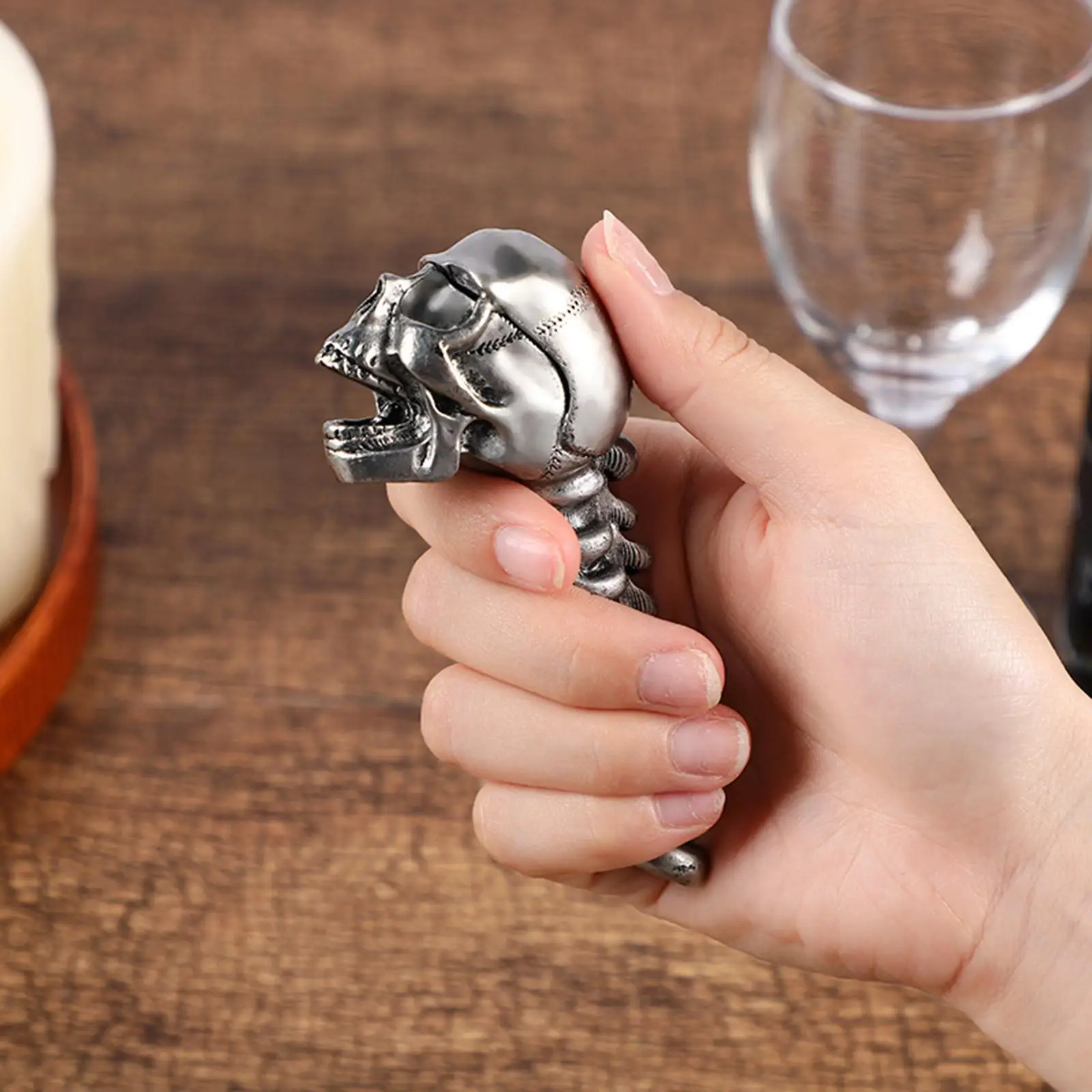 

Metal Skeleton Skull Wine Beer Bottle Opener for Hallowmas Bar