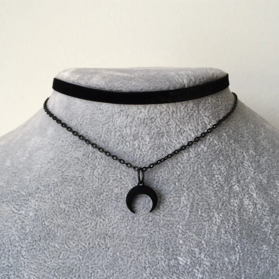 Gothic Black Moon Charm Choker Mystic Velvet Necklace Fashion Witch Jewelry Gift Accessories Emo Personality Moon Necklace Woman