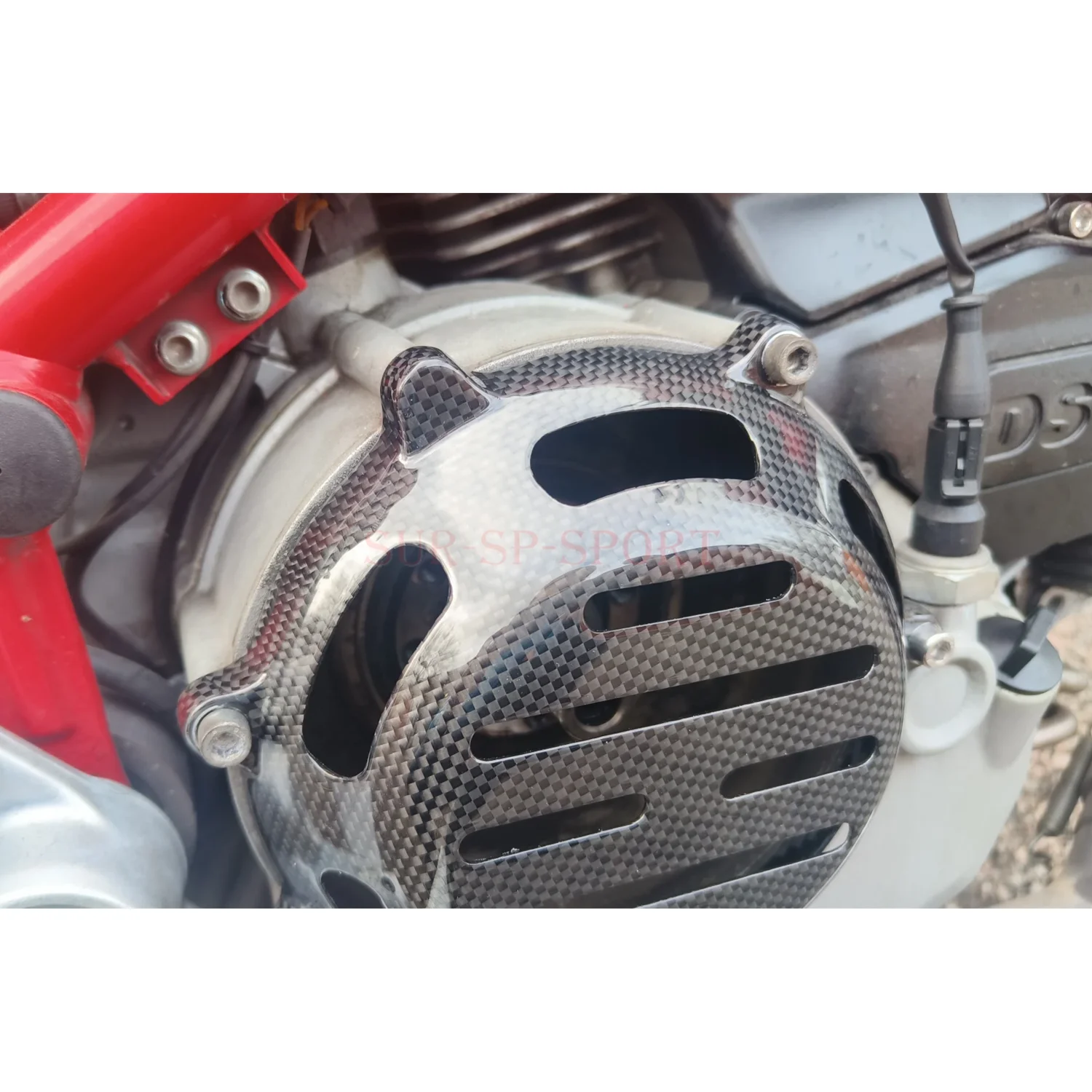 

Крышка сцепления (сухая муфта) для всех Ducati полностью из углеродного волокна 100% защита