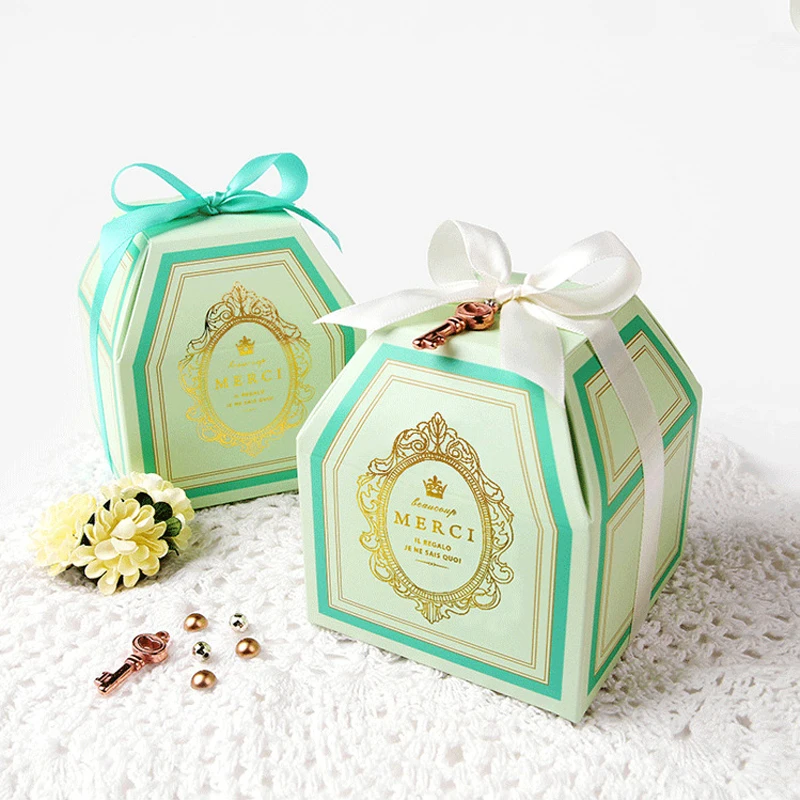 

20 PCS European White Cardboard Square Wedding Gift Box Hot Stamping Color Printing Nougat Paper Packaging Box (Without Ribbon)