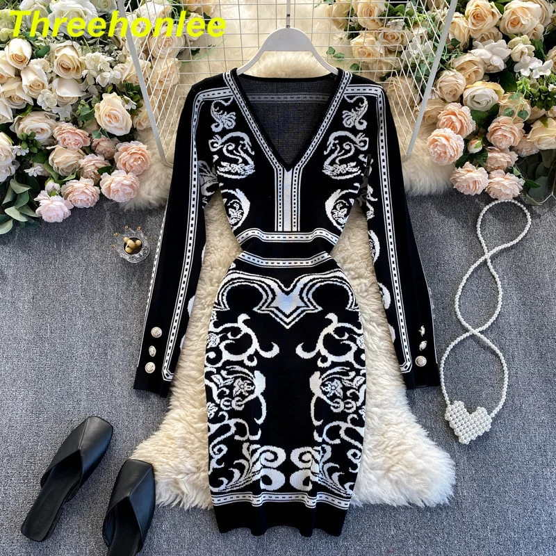 

Spring And Autumn Ladies Sexy V-neck Elastic Knitted Dress Women Slim Embroidered Long Sleeve Bag Buttock Bottoming Dresses