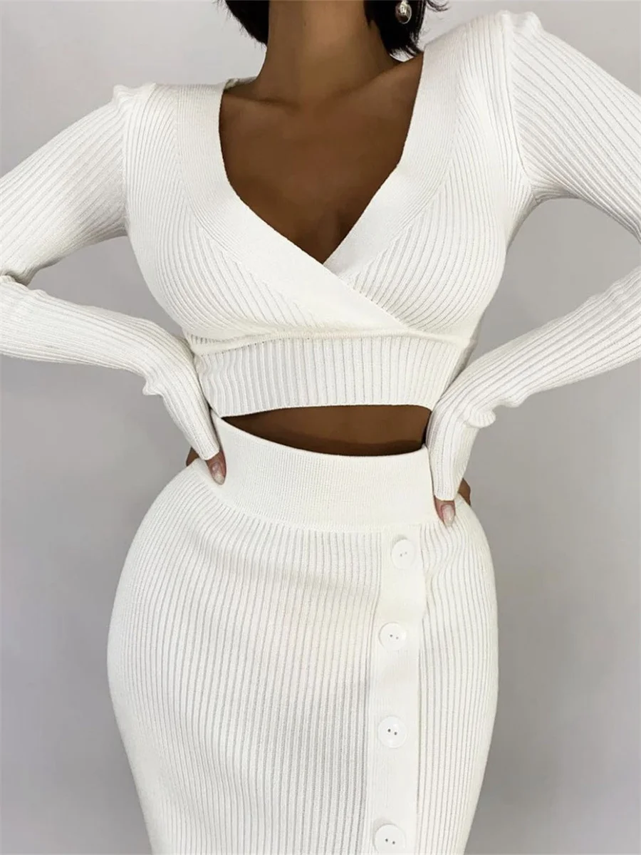 

wsevypo Elegant Vintage Knit Ribbed Sweaters for Women Fall Winter Simple Style Chic Long Sleeve V Neck Cropped Pullover Tops