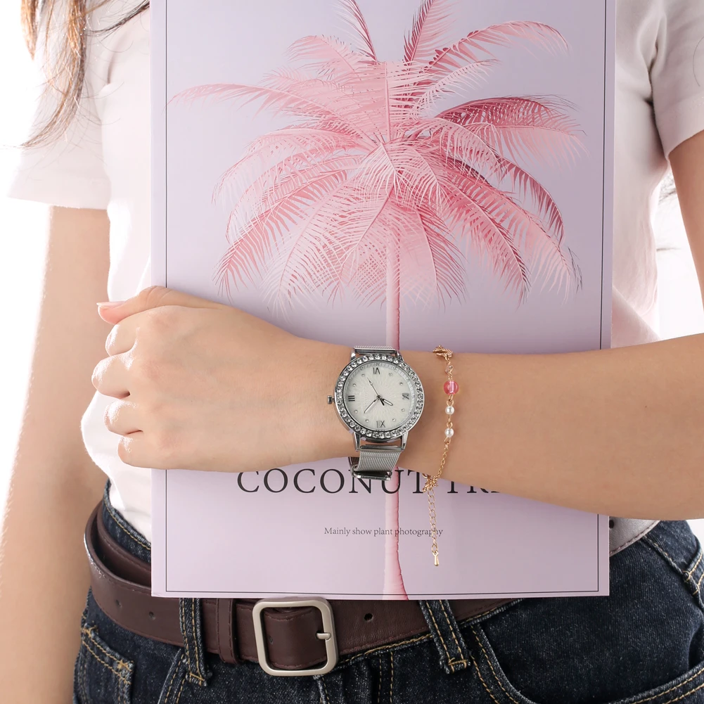 

Quartz Movement Women's Watch Pink Crystal Bracelet Recruit Peach Blossom Silver Strap Fashion Simple Ladies Watch Bracelet Set