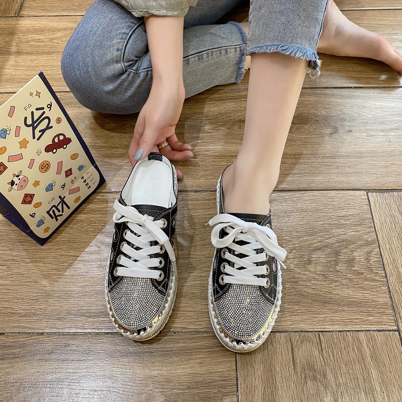 2023 New Fashion Flat Platform Half Slippers Women Summer Couple Bling Mules Crystals Lace-up Shoes Slides Plus Size 41 42 43