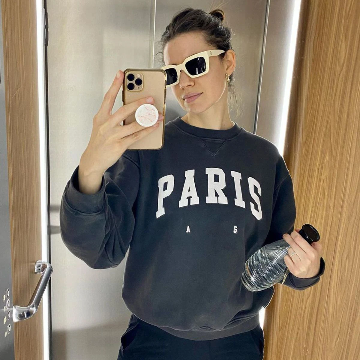 

Paris Washed Black Graphic Sweatshirts Woman Autumn Winter Cotton Cozy Classic Pullover Casual Vintage City Faded Hoodies Tops