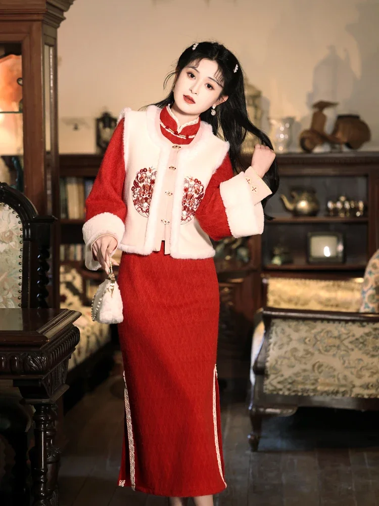 Утолщенный красный Cheongsam 2024 комплект жилета Winter Year of the Snake весенний фестиваль