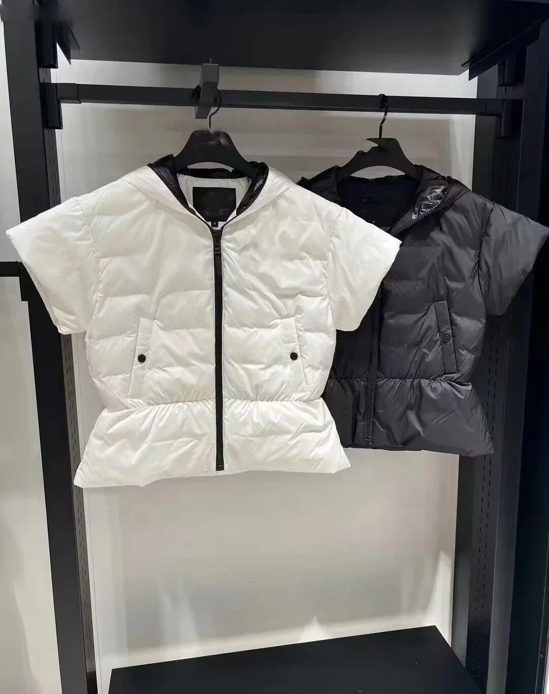 

Новинка Осень/Зима 2023 Гольф гусиный пуховик с поясом Гольф пуховик