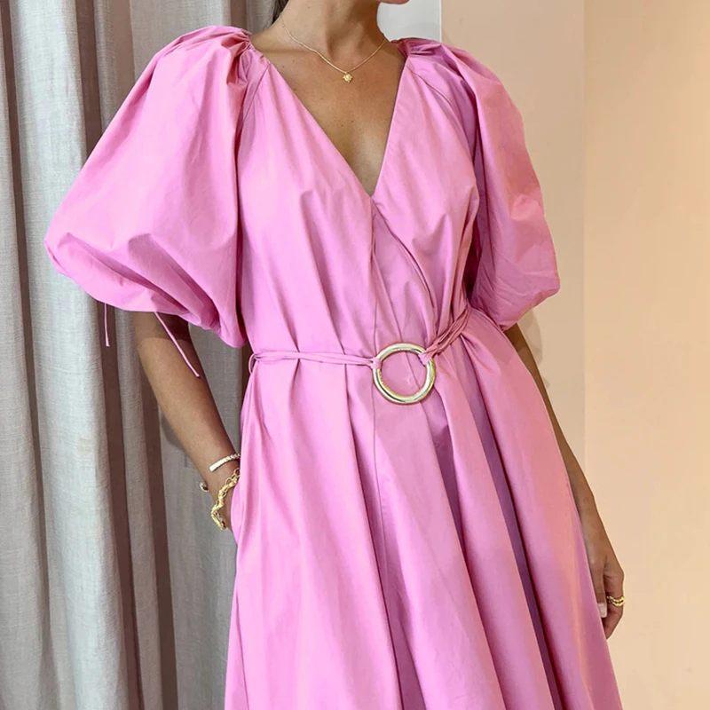 

Женское платье с V-образным вырезом и рукавами-фонариками