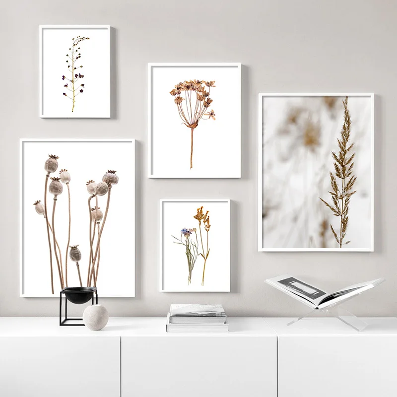 Живопись на холсте с изображением сухих цветов долины и пейзажа |