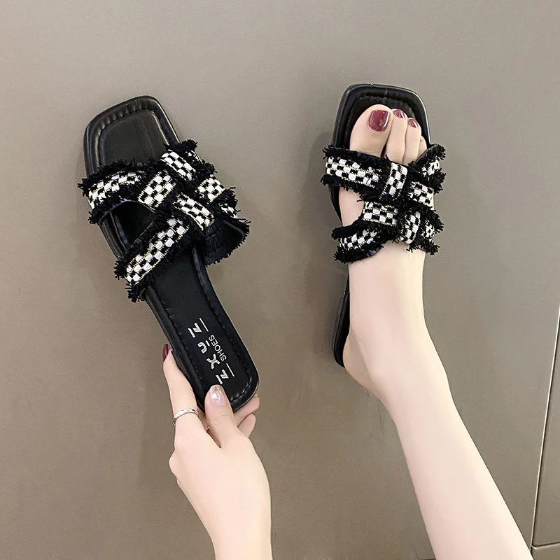 Тапочки женская летняя одежда новая обувь пляжные шлепанцы на плоской подошве с