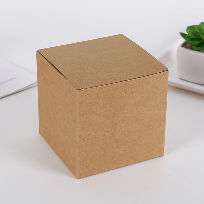 

Коробки из крафт-бумаги для подарков