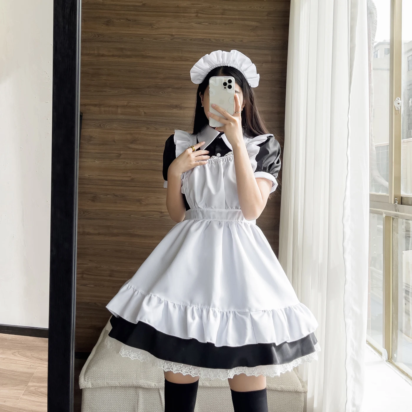 

Shanghai Story Cosplay French Apron Maid Fancy Dress Anime Women's Cosplay Maid Dress Costume Short Sleeve