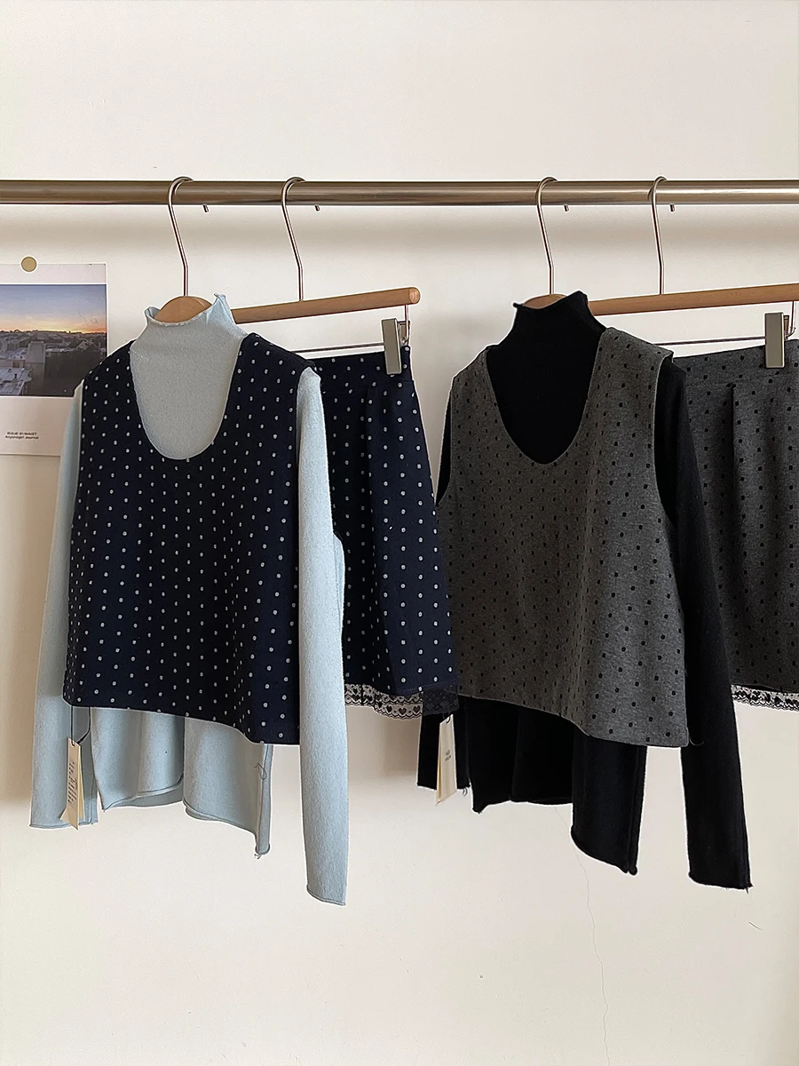 Rena Skin-friendly Comfortable Turtleneck Knitted Base + Sweet Polka Dot Vest Top Lace Stitching Short dress Free Lace-up