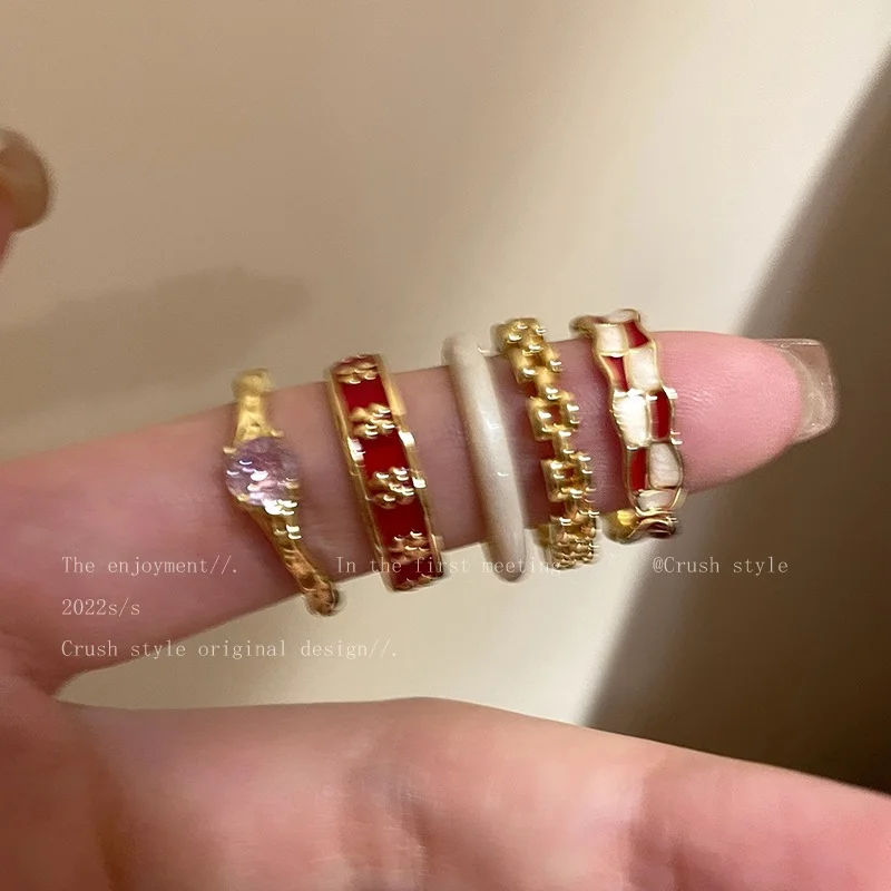 

Retro Korean version of the red drip glaze opening unique niche design couples index finger ring light luxury senior ladies ring