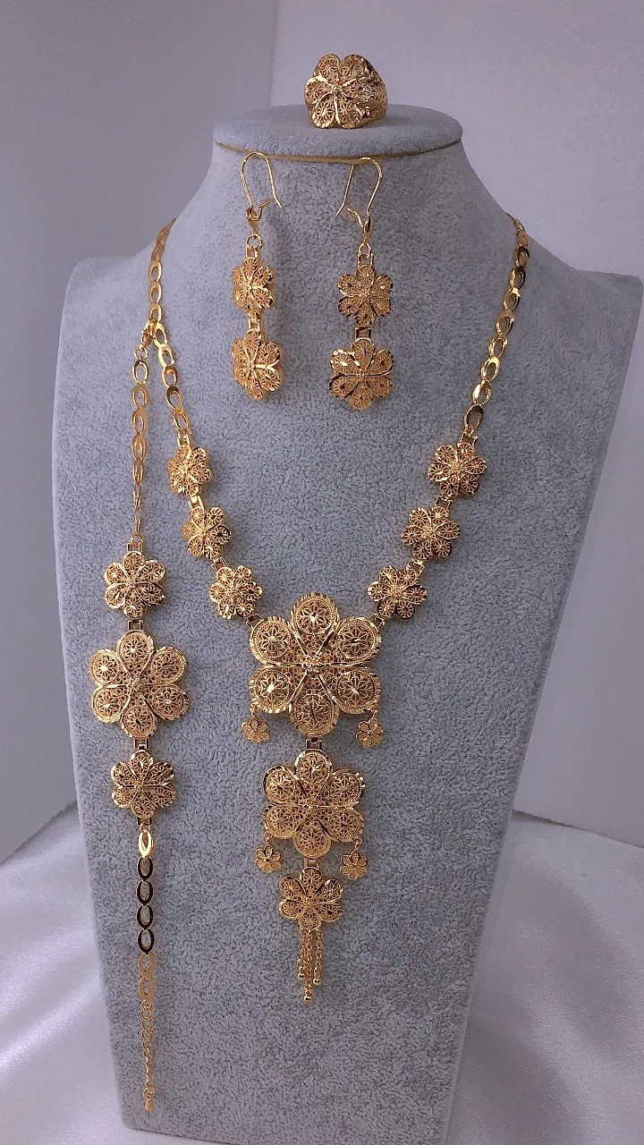 Комплект из колье и серёг серебра 24 к |