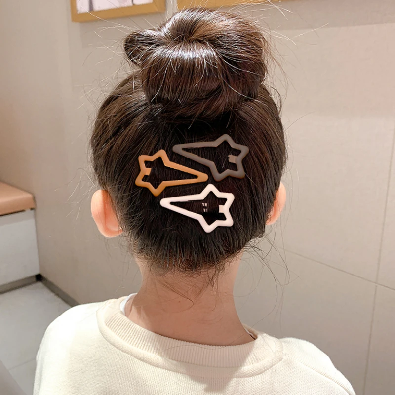 

3pcs Frosted Simplicity Hairpins for Girls Star Oval Triangle Square Hair Clips for Kids Snap Hair Clips Hairpins Click Clack